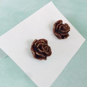 ⭐️5 for $25⭐️ NWT Chocolate Brown Rose stud earrings - New / New packaging